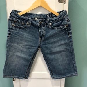 Miss Me shorts, size 31